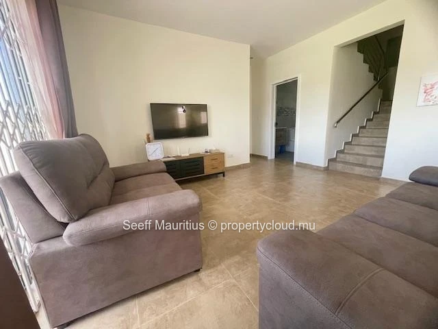 Superbe maison individuelle avec piscine et grands espaces de vie