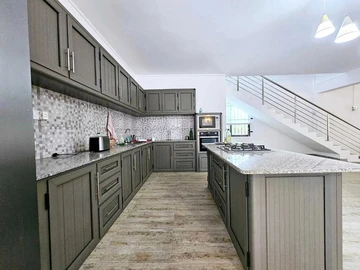 4 Bedroom Villa