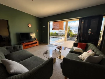 5 Bedroom Villa