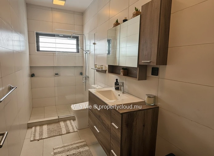 Péreybère - Modern 4-bedroom villa with private pool 