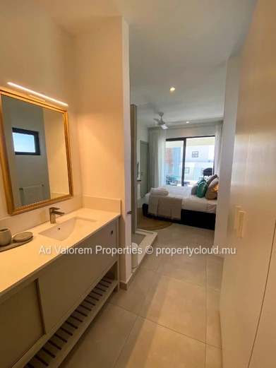 Opportunité à saisir - Splendide Appartement de 3 Chambres en Bord de Mer à Poste Lafayette (Mandat exclusif)
