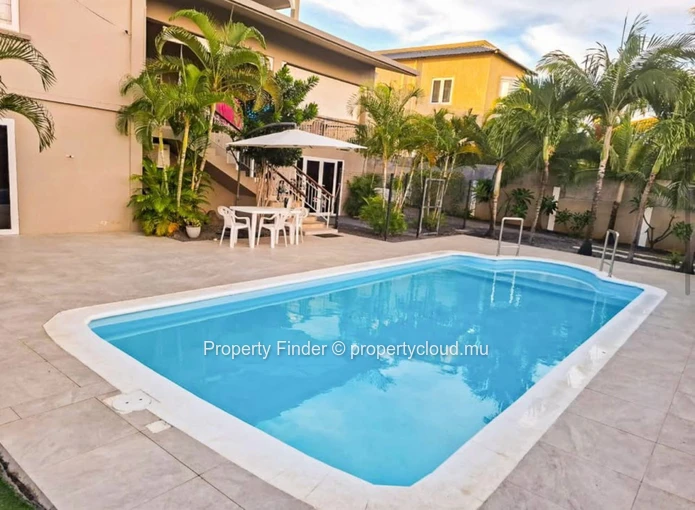2-Bedroom Ground Floor Apartment for Rent in Flic en Flac