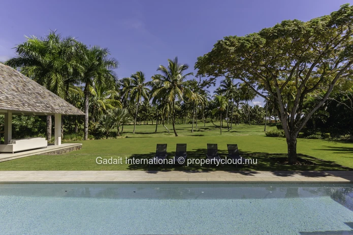 Exclusive property of 2 093 m² with swimming pool - Anahita Golf Resort, Mauritius