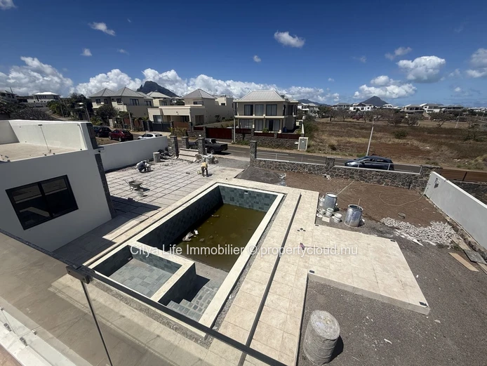 Luxury Furnished Villa with Sea Views – Flic en Flac