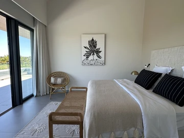 5 Bedroom Villa