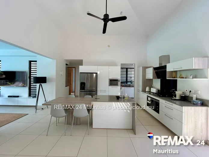 4 Bedroom Villa At Old Mill Pereybere