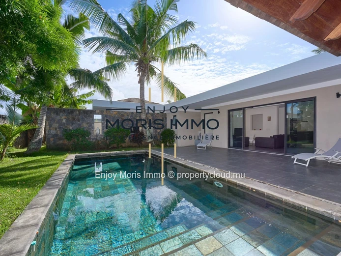 Villa contemporaine à vendre à Péreybère – 3 chambres | Piscine privée | Bureau | Garage | Résidence sécurisée