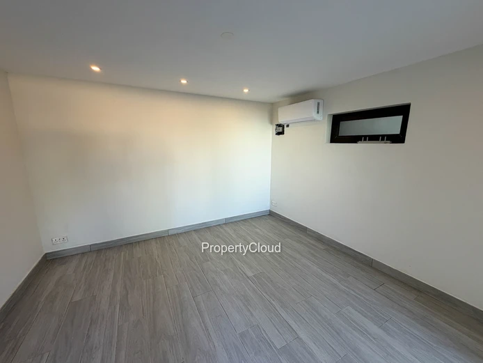 À Vendre | Maison Neuve Avec Piscine | 3 Chambres + Bureau Séparé + Espace De Rangement | Région De Mont Mascal | Rs ...
