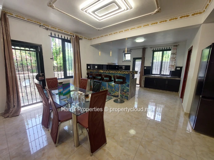 Two newly built duplexes available for rent in Pereybere