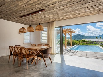 4 Bedroom Villa