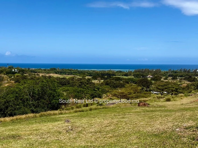 Terrain à batir au sein d'un domaine golfique et balnéaire