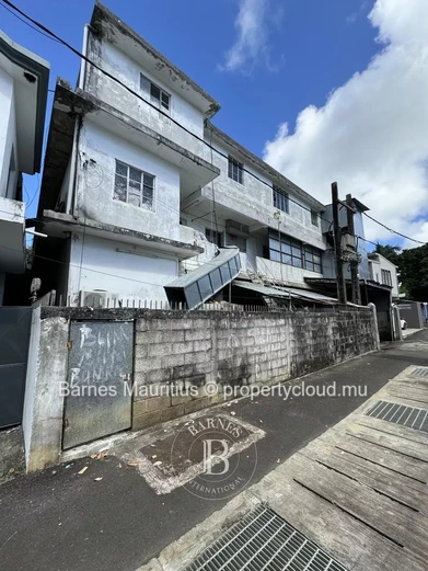 Poudre d'Or Hamlet - Warehouse - 1400m²