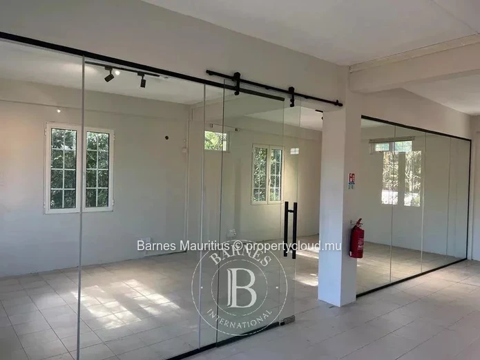 ARSENAL - Magnifiques bureaux - 100 m²