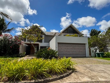 5 Bedroom Villa