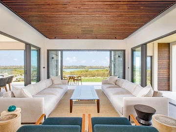4 Bedroom Villa