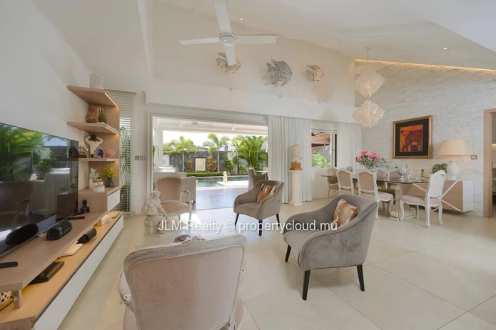Élégante villa avec Piscine Privée à Vendre à Grand Baie, Île Maurice