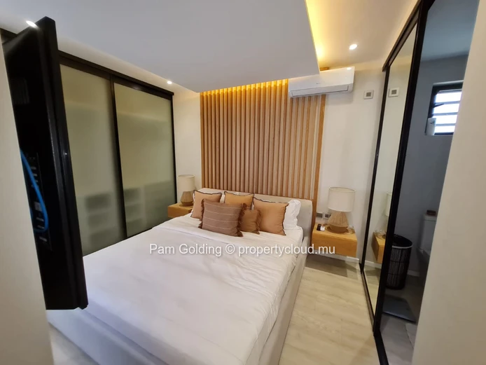 Located within the highly sought-after Waterway Residence Apartments. (Sole Mandate)