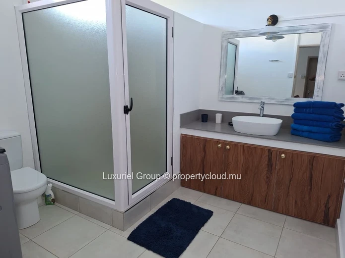 Villa With Pool For Rent – Pointe Aux Canonniers