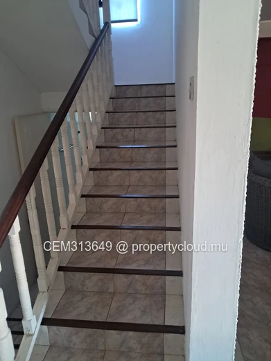 3 Chambres Maison avec Piscine à Vendre – Trou d'Eau Douce