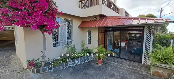 House / Villa - 6 bedrooms - Roches Brunes - Ref. MA85910VE