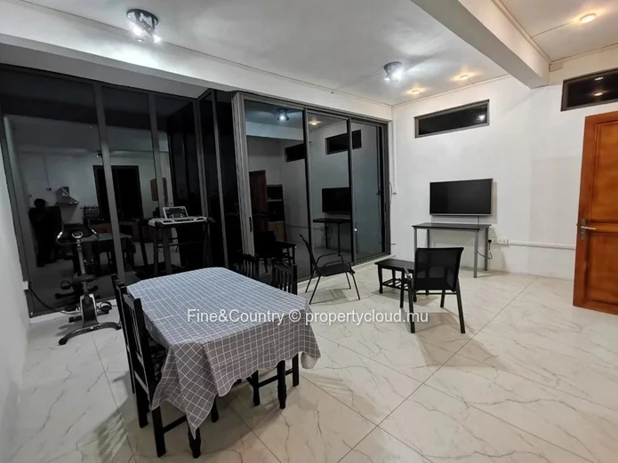 À louer – Studio meublé en coliving à Quatre Bornes