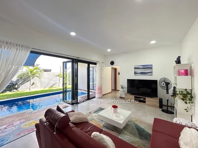 Contemporary 3-Bedroom House in Pereybere – Exclusive Boutique Development