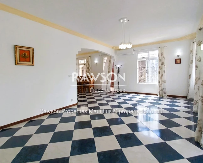 Belle Maison De 4 Chambres | Grand Jardin | À 10 Min À Pied De La Plage | Pointe Aux Canonniers