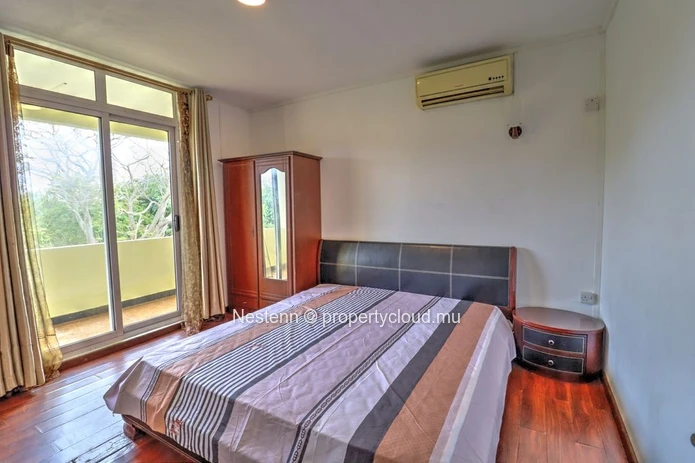 3-bedroom family home with garage and balcony – Pointe aux Biches
