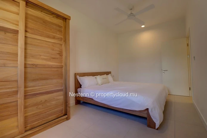 Appartement moderne & luxueux au rez-de-chaussée avec jardin privatif et vue panoramique 