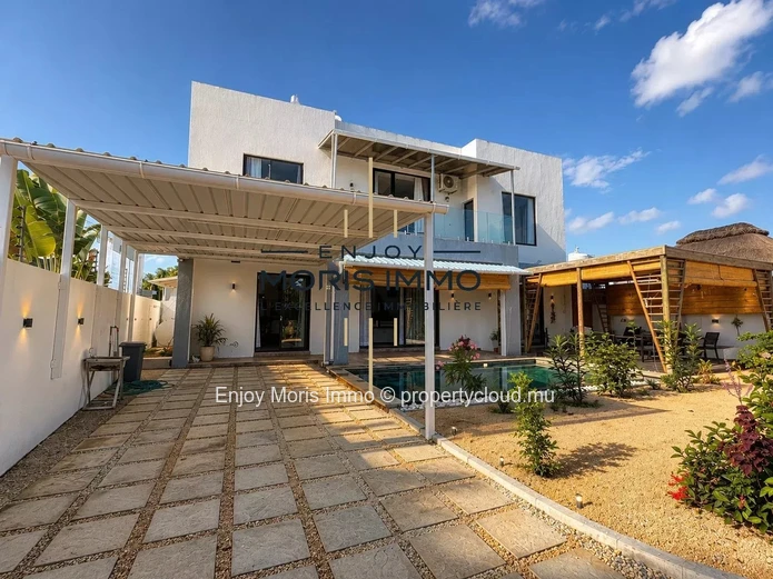 Villa moderne à louer  de 4 CH + Bureau à Grand Baie- Pereybère