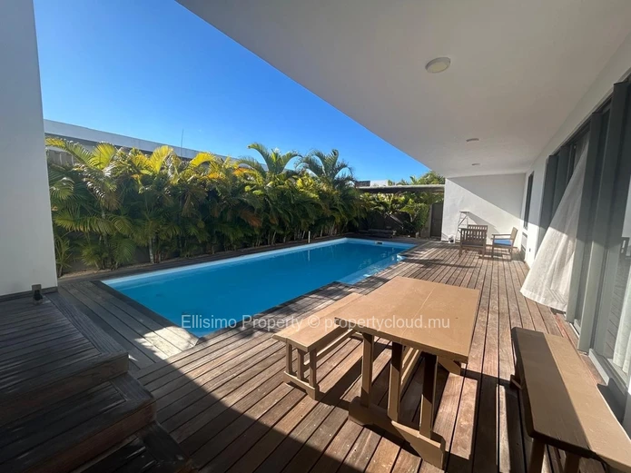 Stunning 3-Bedroom Villa for Rent in a Secure Gated Residence
