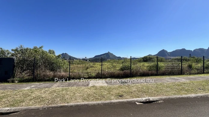 Terrain résidentiel 581 m² dans la Smart City de L’Avenir – Vue montagne, Moka