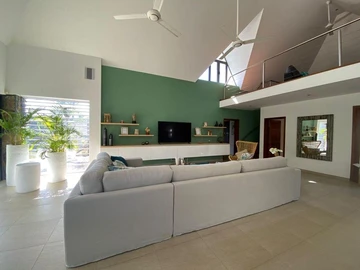5 Bedroom Villa