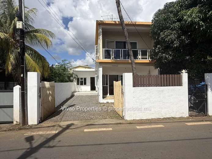 Maison de 5 chambres à vendre à Pointe aux Sables avec jardin