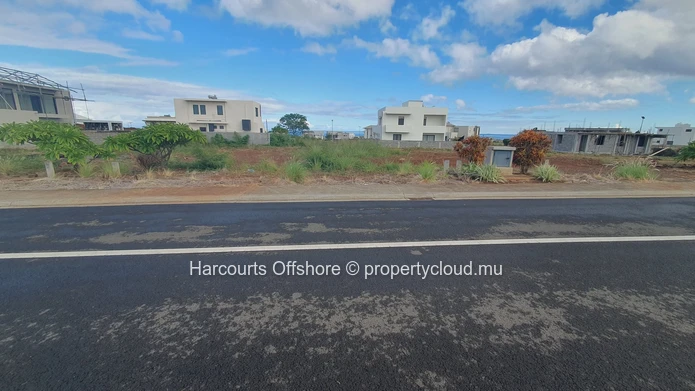439 m² Sea-View Plot in Résidence Anna, Flic en Flac