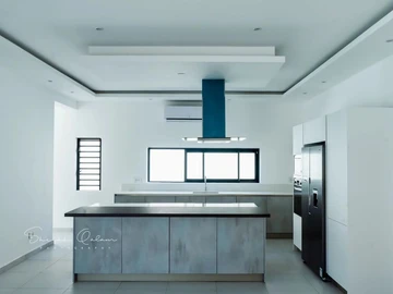 4 Bedroom Villa