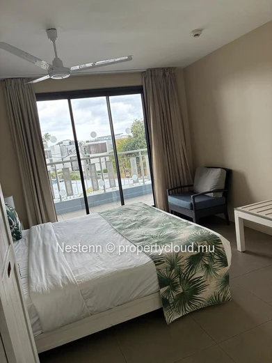 Duplex en residence avec piscine et plage a pied