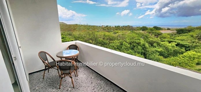To rent : Stunning furnished and equipped apartment of 95 m² located in Sorèze  