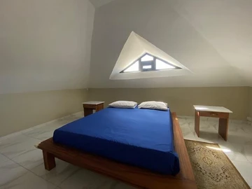 6 Bedroom House