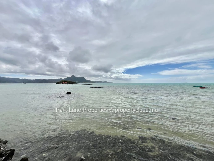 Beachfront Land for Sale – 737m² in Mahébourg