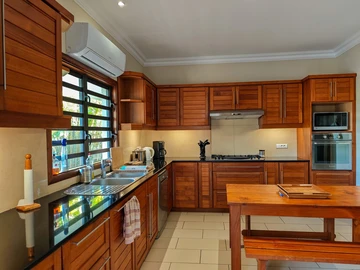 4 Bedroom Villa