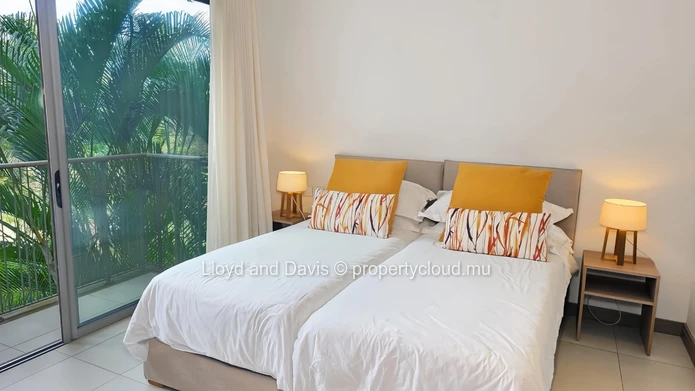 Luxury Apartment with Golf Course Views