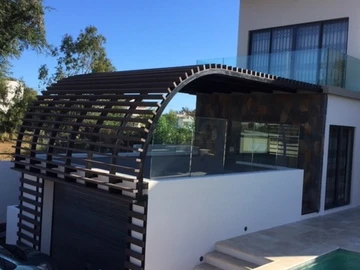 6 Bedroom House