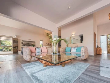 4 Bedroom Villa