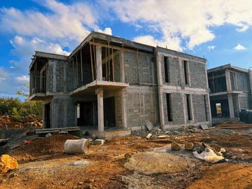 4 Bedroom Apartment