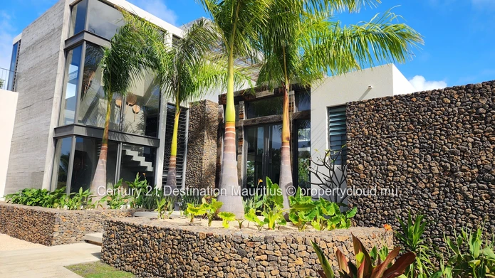 The Pinnacle of Estate Living