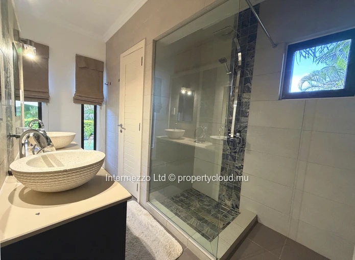 Buy a RES Villa in Mauritius – 4 Bedrooms, Pointe aux Piments