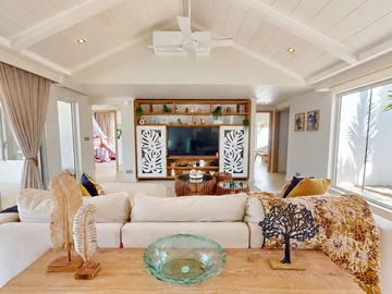 4 Bedroom Villa