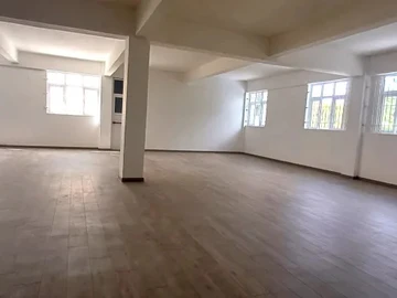 Bureau de 5 Chambres