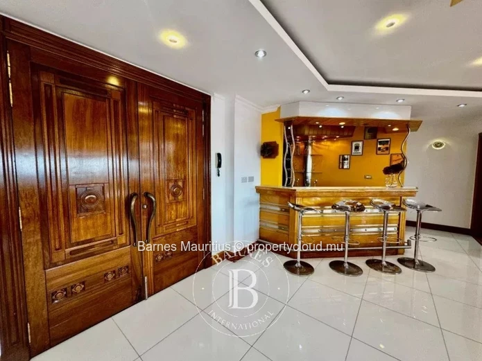 QUATRE BORNES - Duplex - 4 chambres - 330 m²